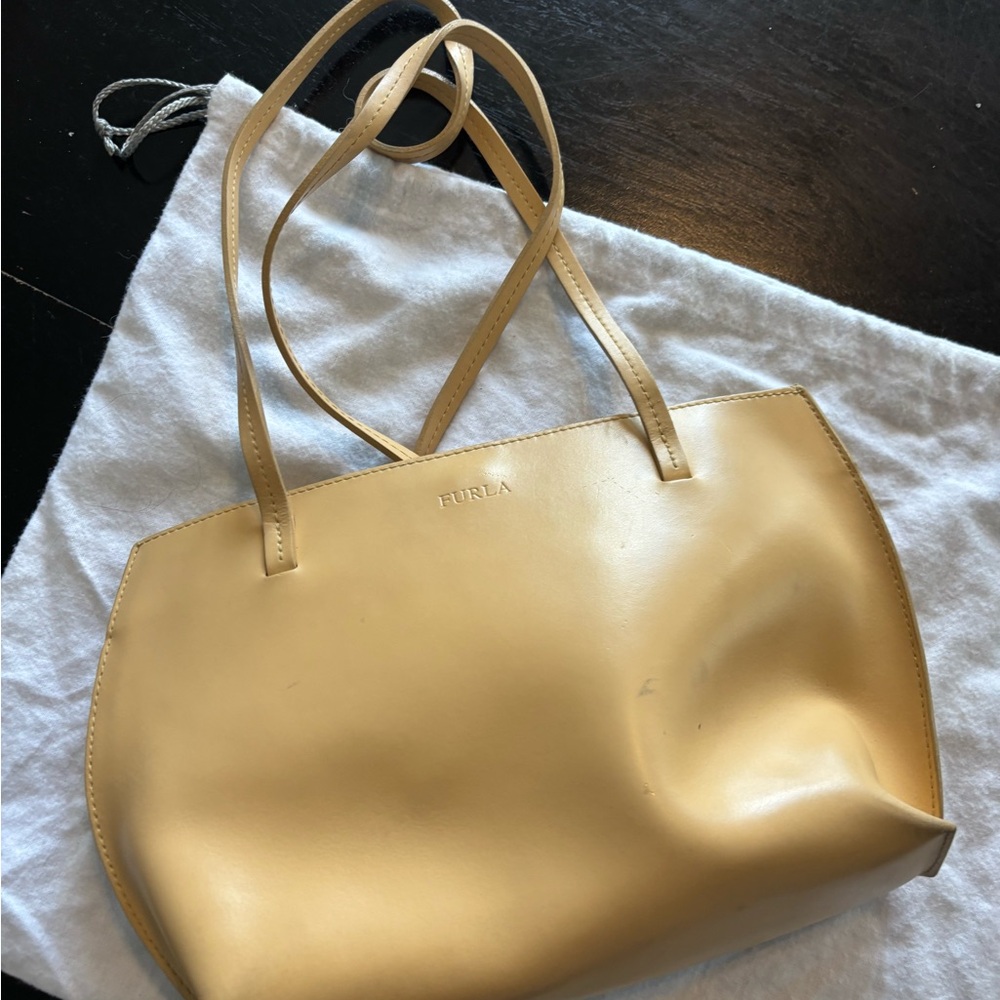 Furla Cream Leather Shoulder Bag
